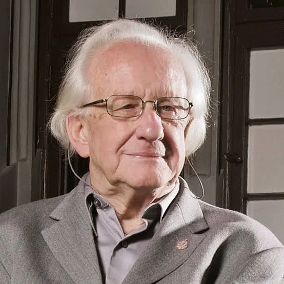 ノルウェーの平和学舎 ヨハン・ガルトゥングの肖像写真 Johan Galtung, “the father of peace studies,” dies at 93 - Right Livelihood から